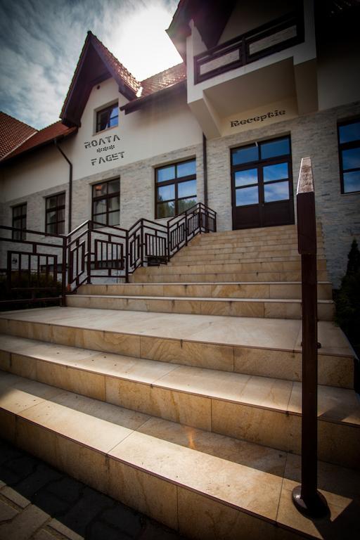 Roata Faget Inn Κλουζ-Ναπόκα Εξωτερικό φωτογραφία